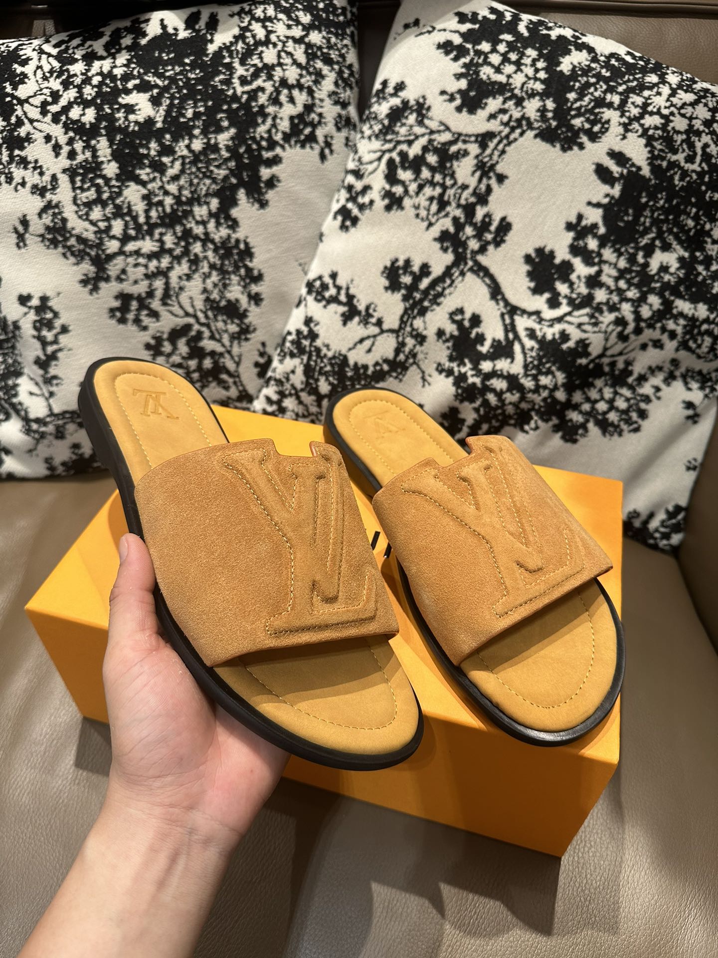 Z2Z85E25  Popular leather Shoes