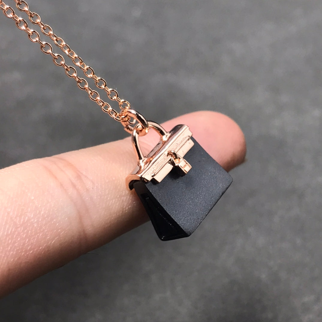 X1Q85H317X Popular Necklaces