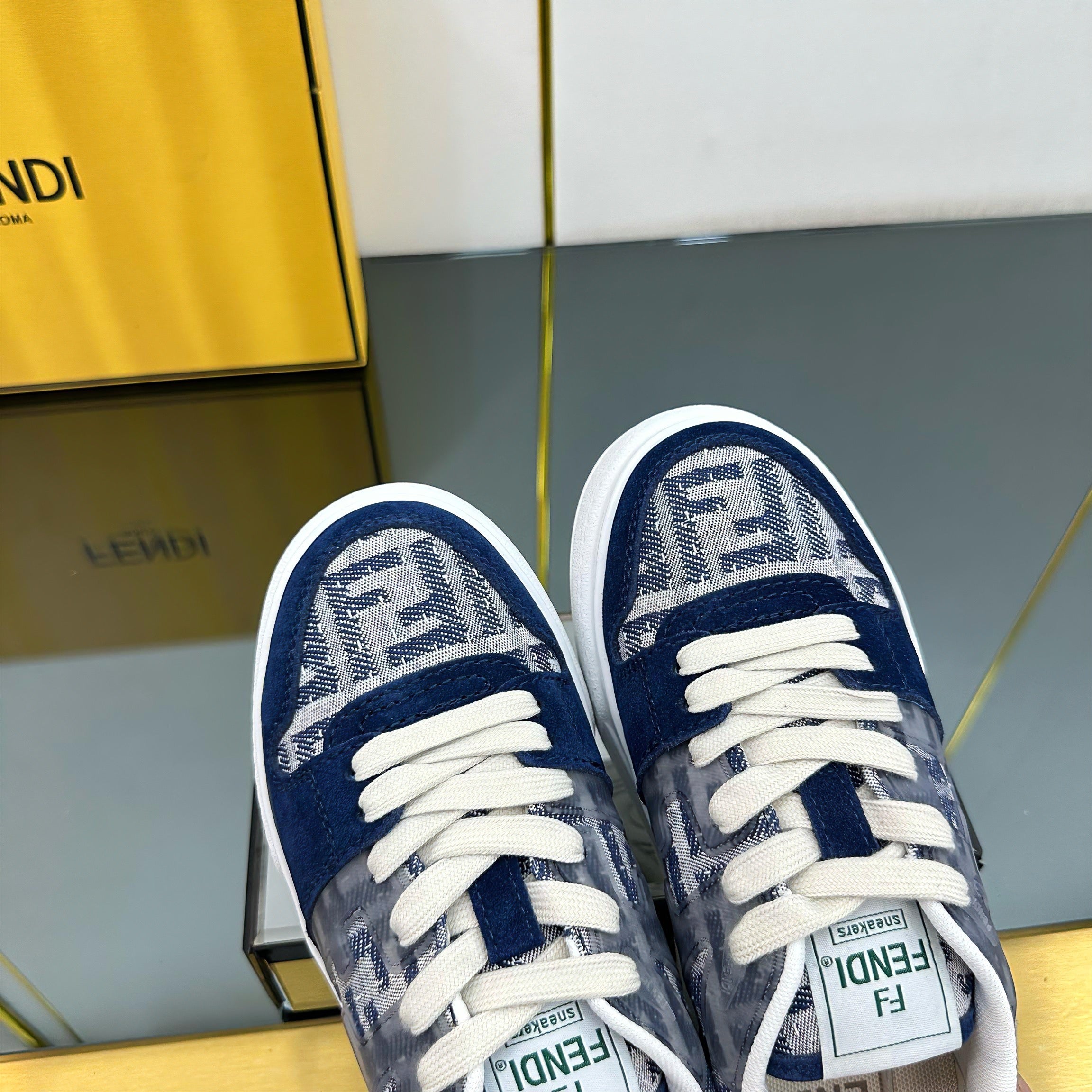 Z2Q105F418 Popular high-quality Shoes