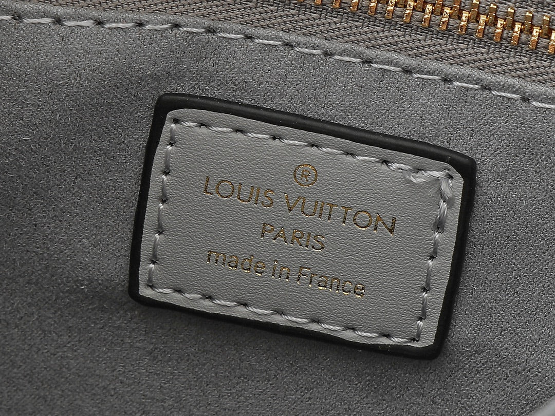 B1W35E93 Popular  leather bag