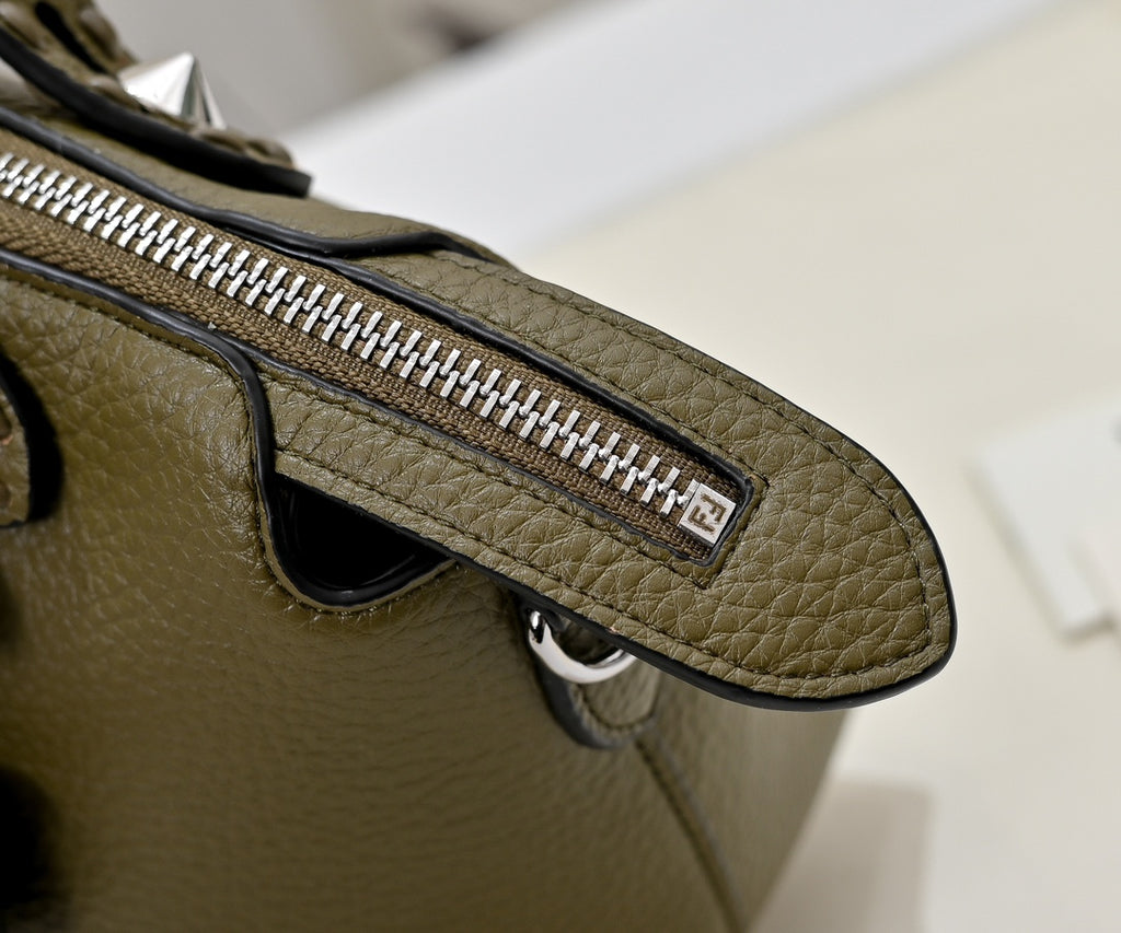 B1W35F109 Popular  leather bag
