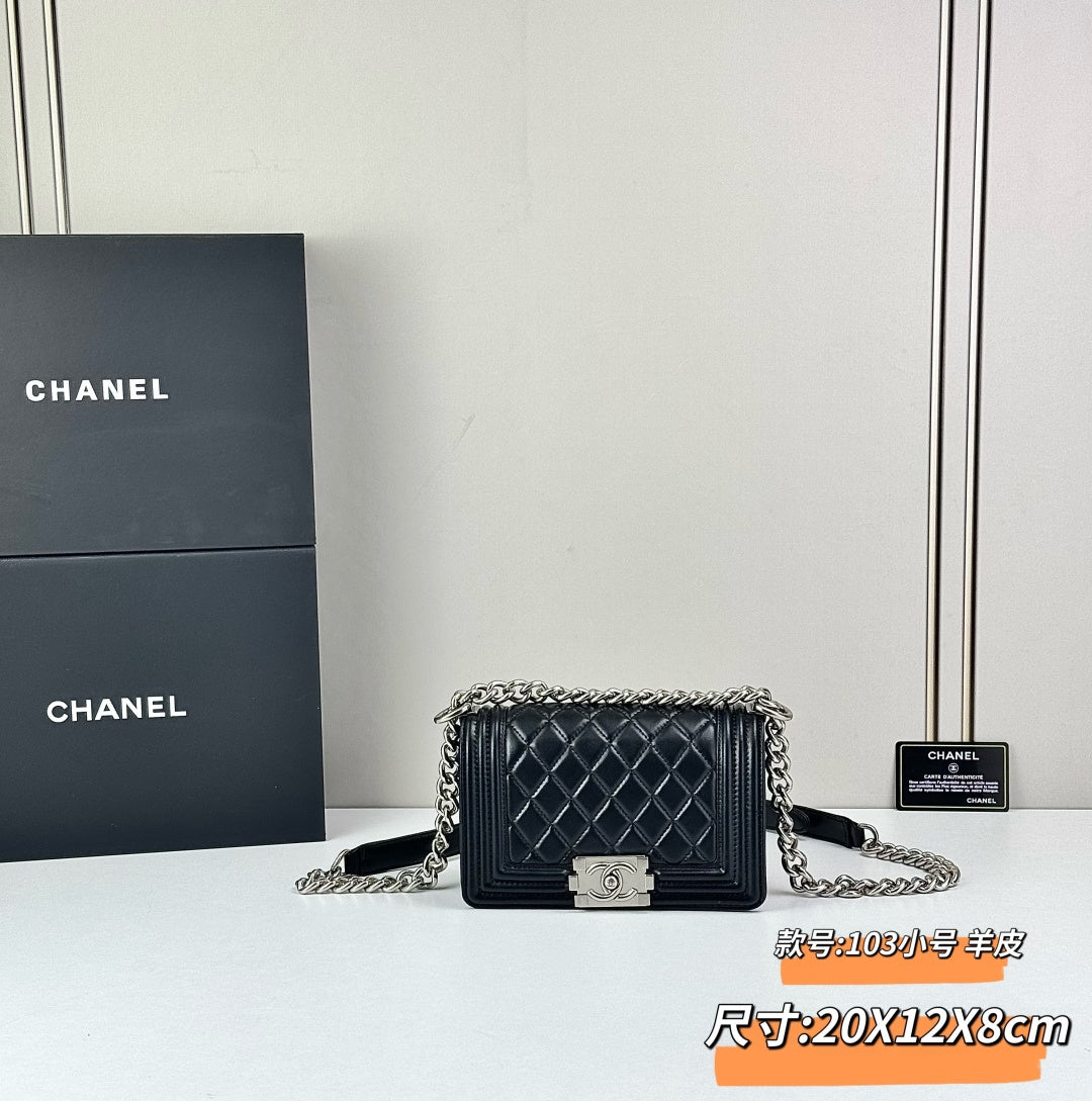 B1P36C16 Popular leather bag