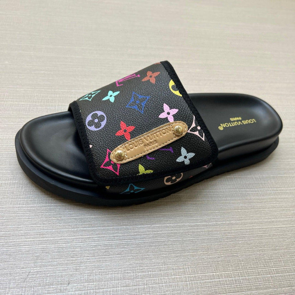 Z5N75E6  Popular Slippers