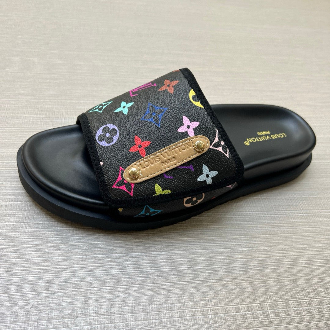 Z5N75E6  Popular Slippers