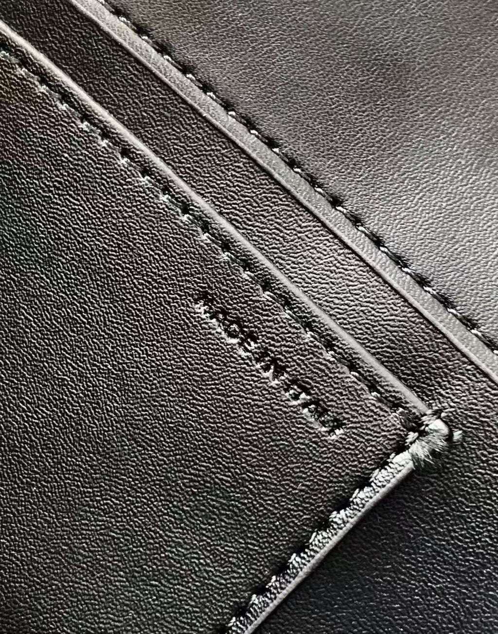 B1P36A30 Popular  leather bag