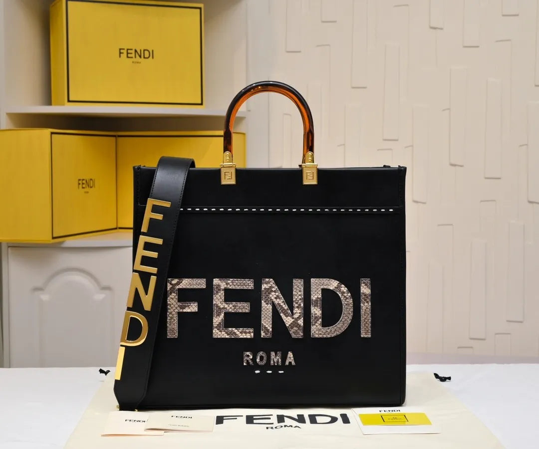 B1P36F104 Popular leather bag