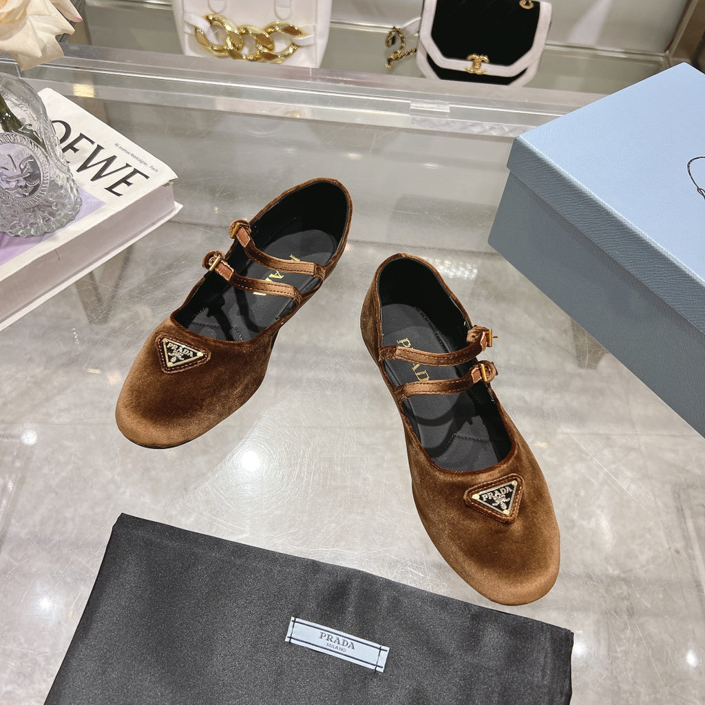 Z2Q105P380 Popular high-quality Shoes