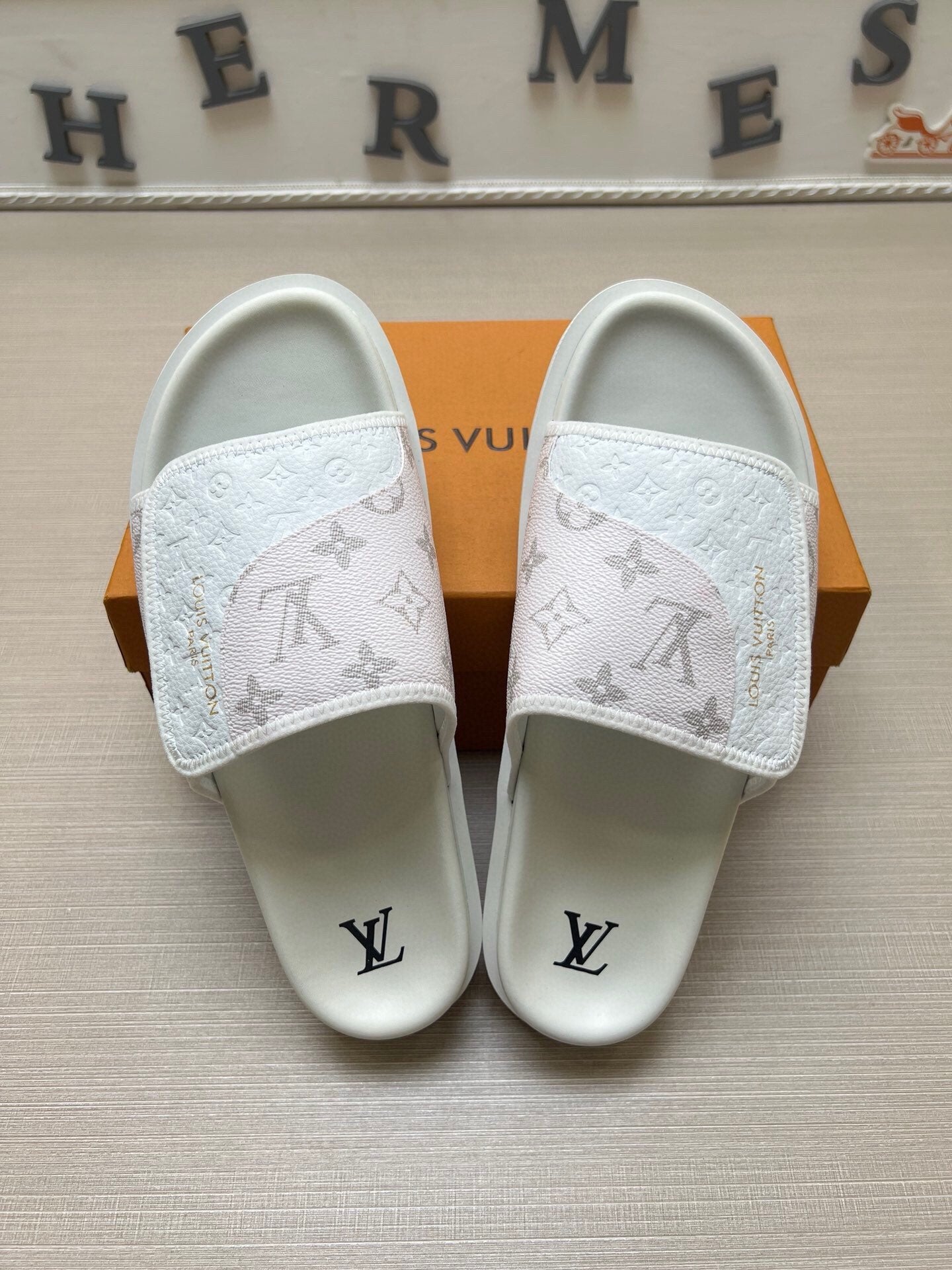 Z5WE250  Popular Slippers