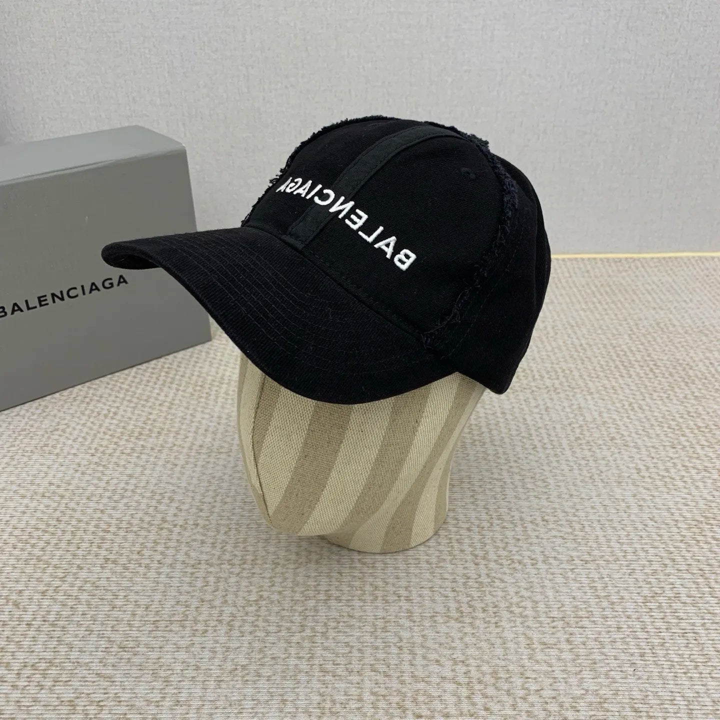 M1Q45J10 Popular  hats