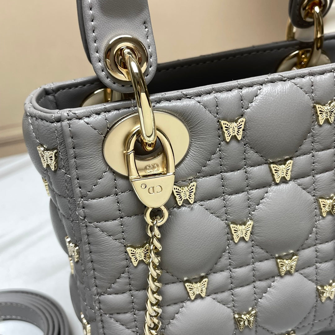 B1R15D139 Popular leather bag