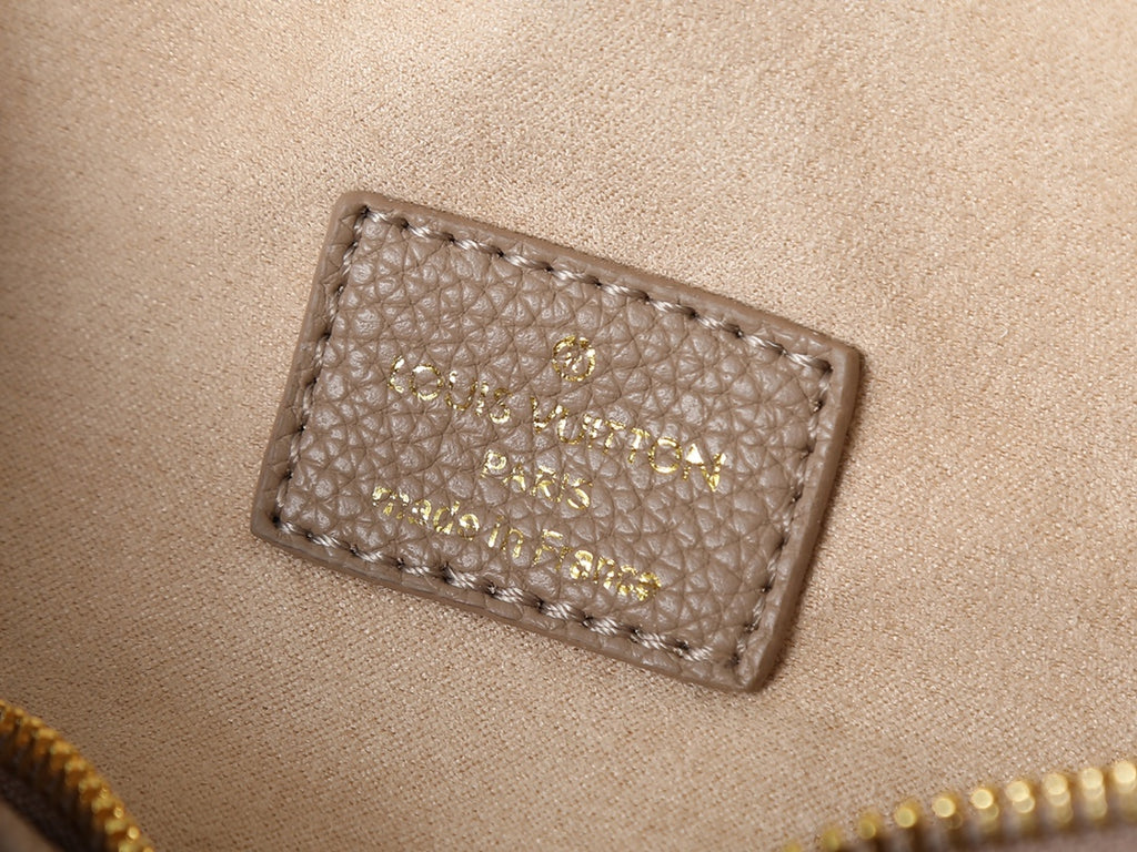 B1P46E70 Popular  bag