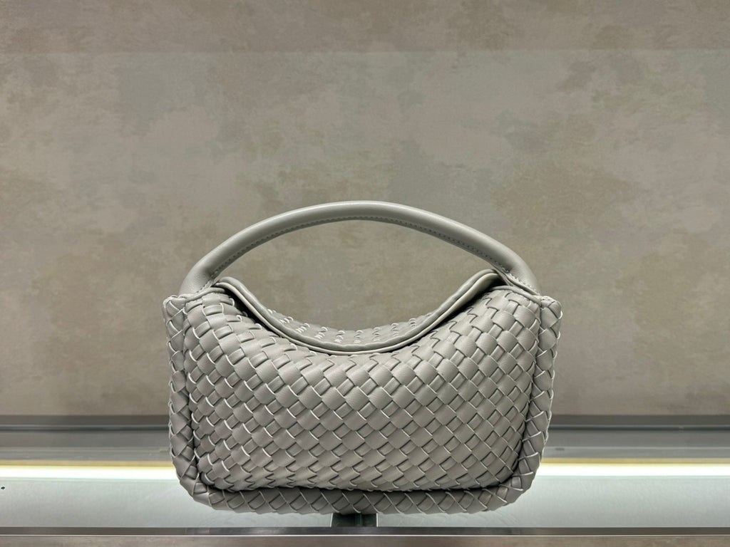 B1X104A83 Popular  leather bag