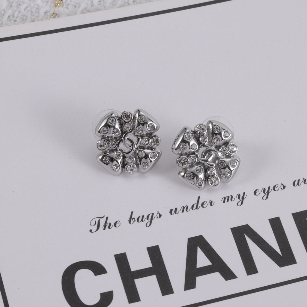 X1Z94C1080E Popular Earrings