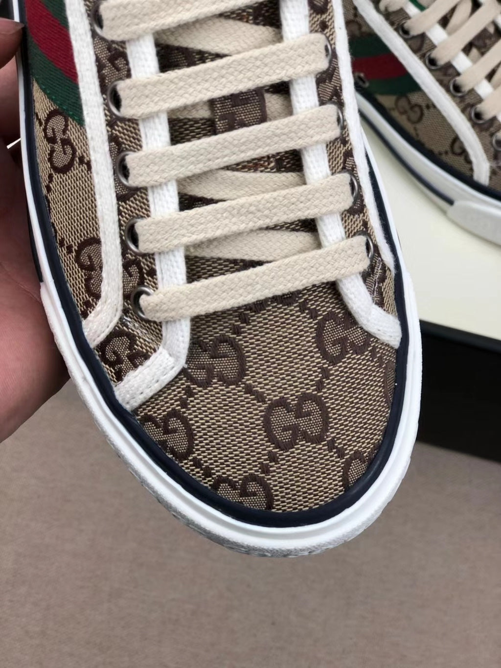 Z2R85B8  Popular high-quality shoes