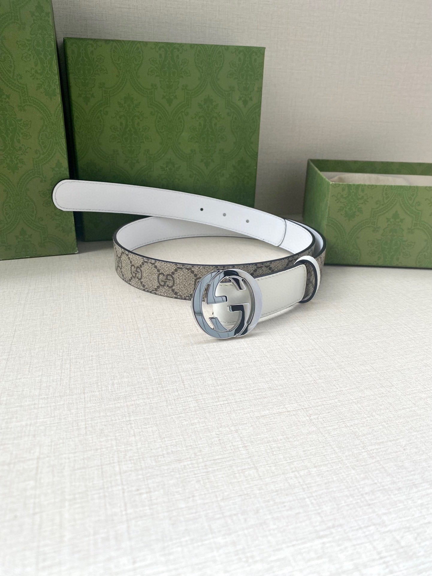 P1W15B152 Popular  High quality belt With full package