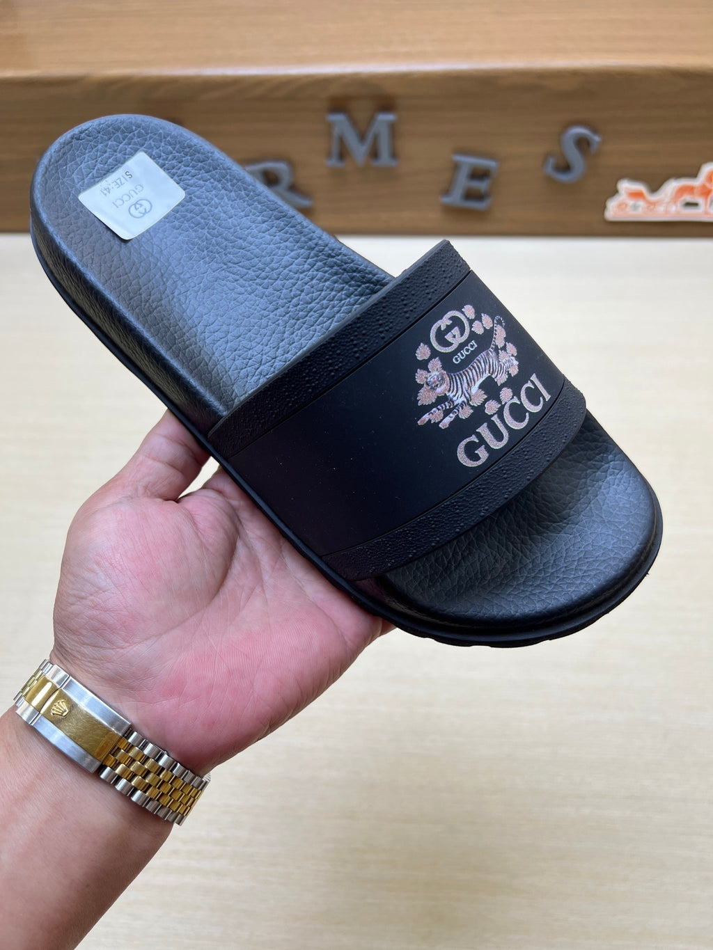 Z5R66B29 Popular Slippers