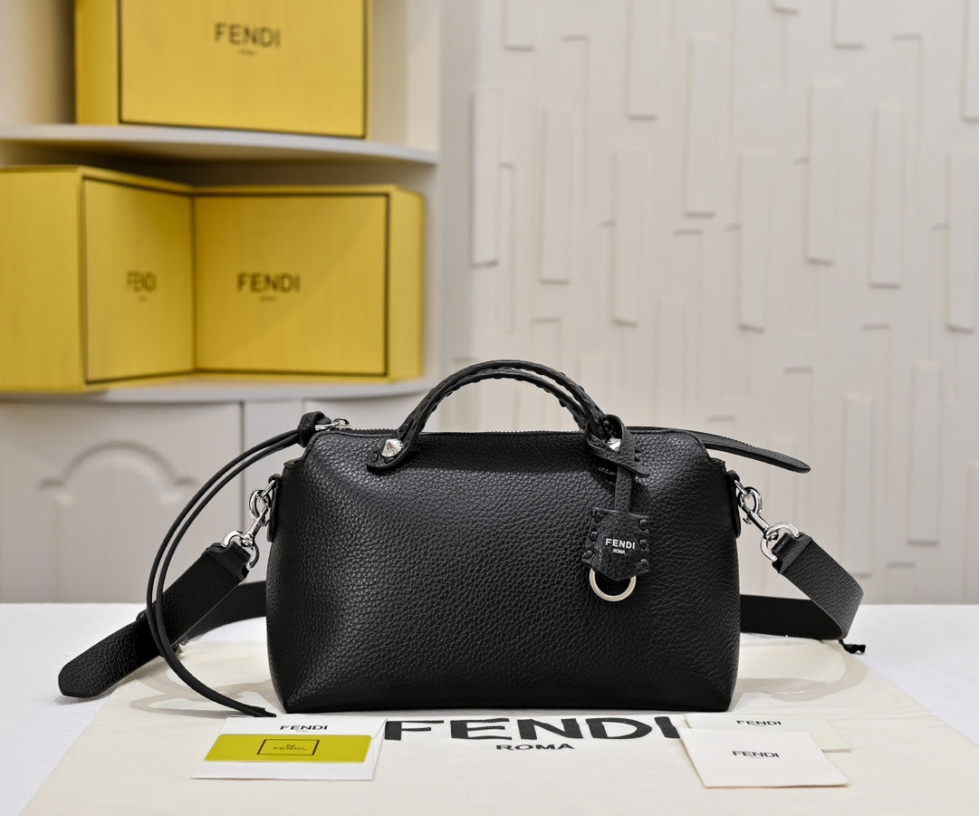 B1W35F109 Popular  leather bag