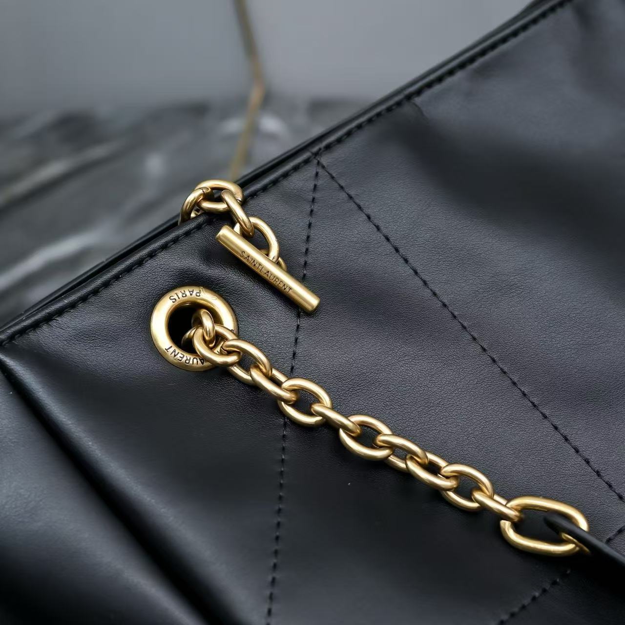 B1R46SL7 Popular leather bags