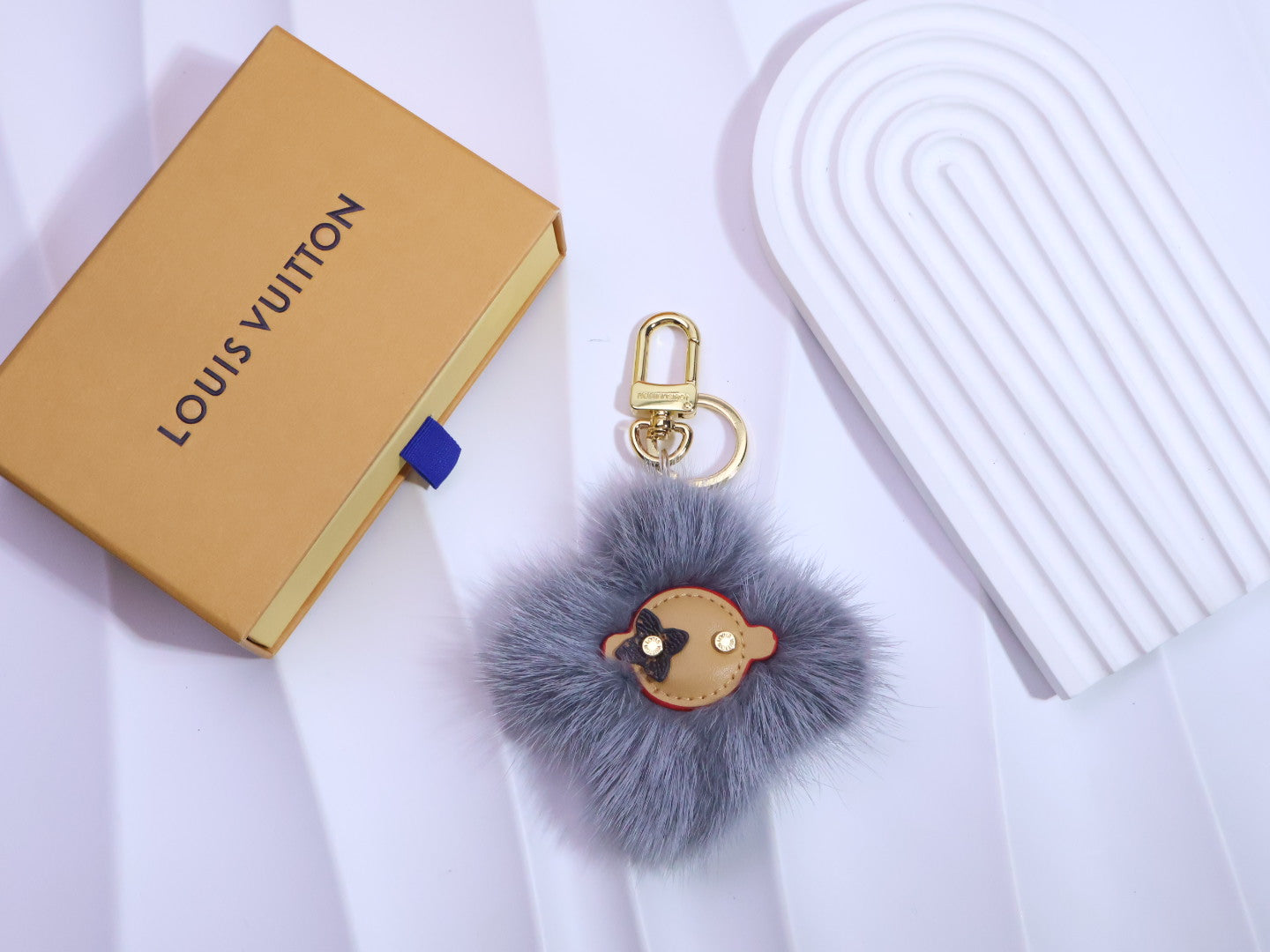 A1Q105E26 Popular bag 's charms accessories