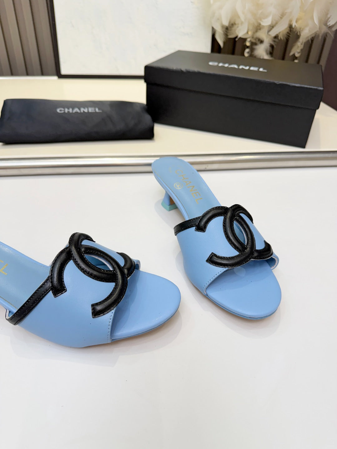 ZPX76C5  Popular high-quality leather slippers