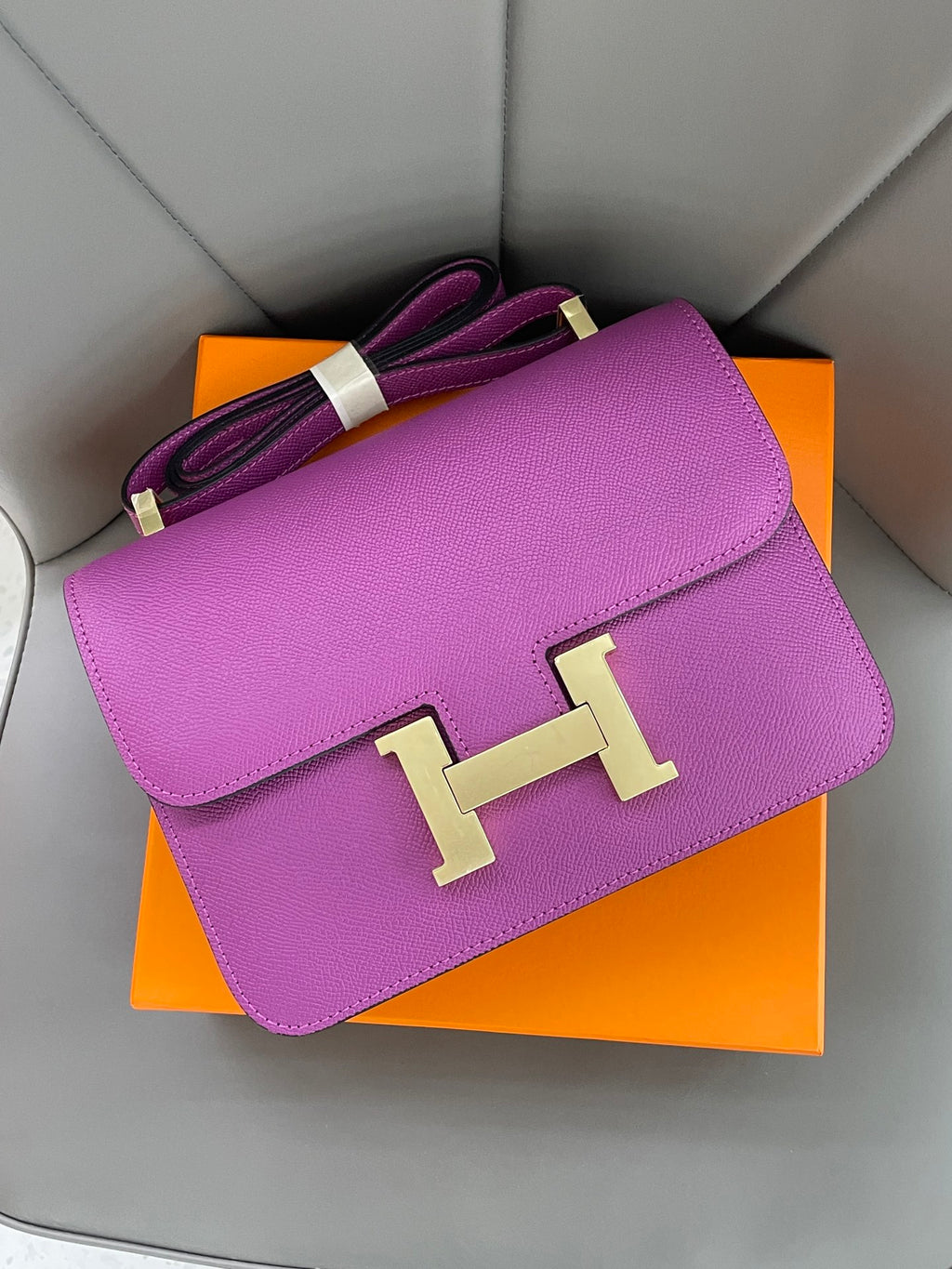 B1N55H63 Popular  leather bag