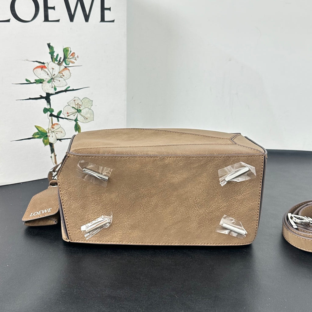 B1R46A10 Popular leather bag