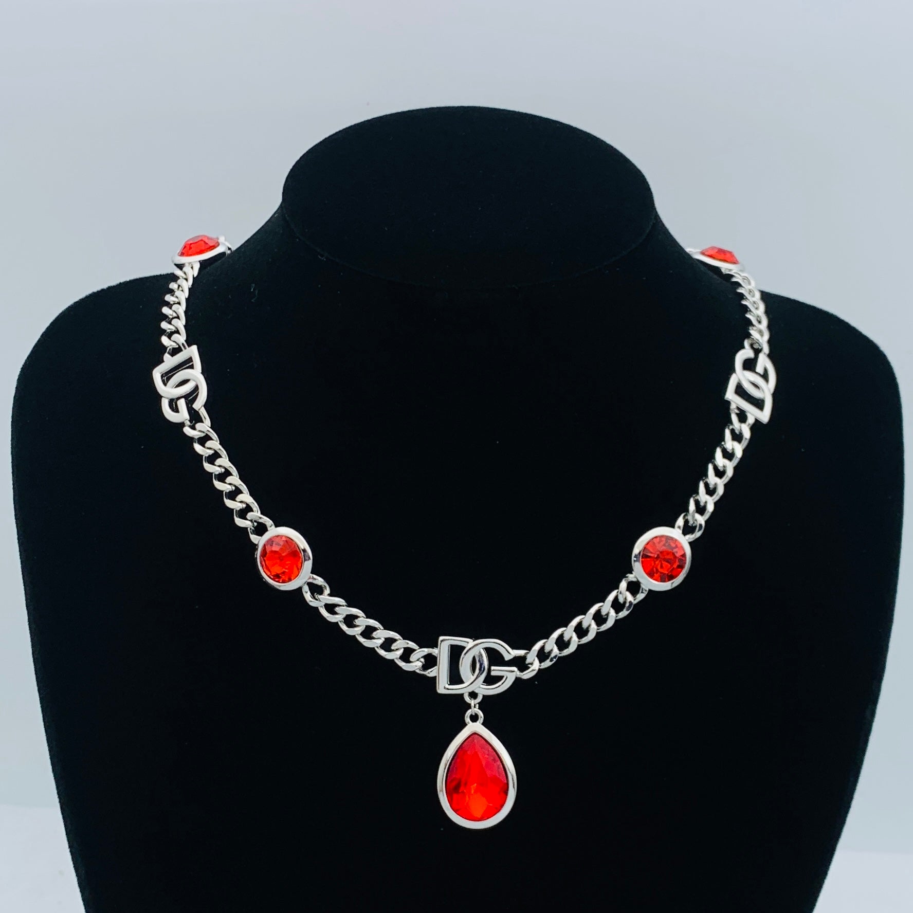 X1Q85A11X Popular Necklace