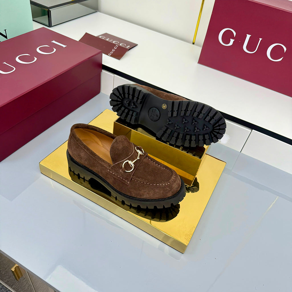 Z2Q105B304 Popular high-quality Shoes