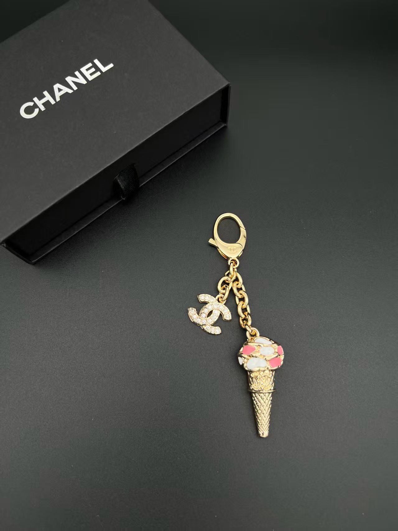 A1R76C35 Popular bag 's charms accessories
