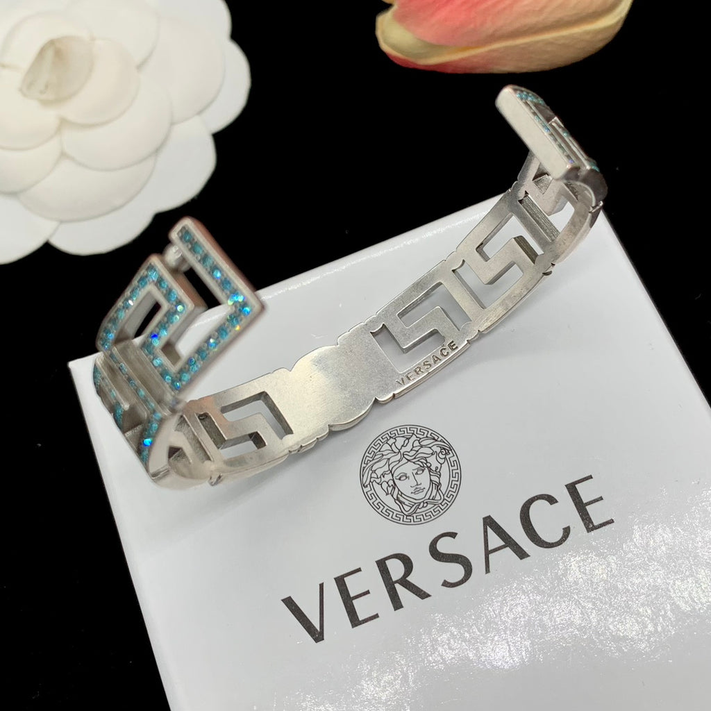 X1N73V73K  Popular bracelet