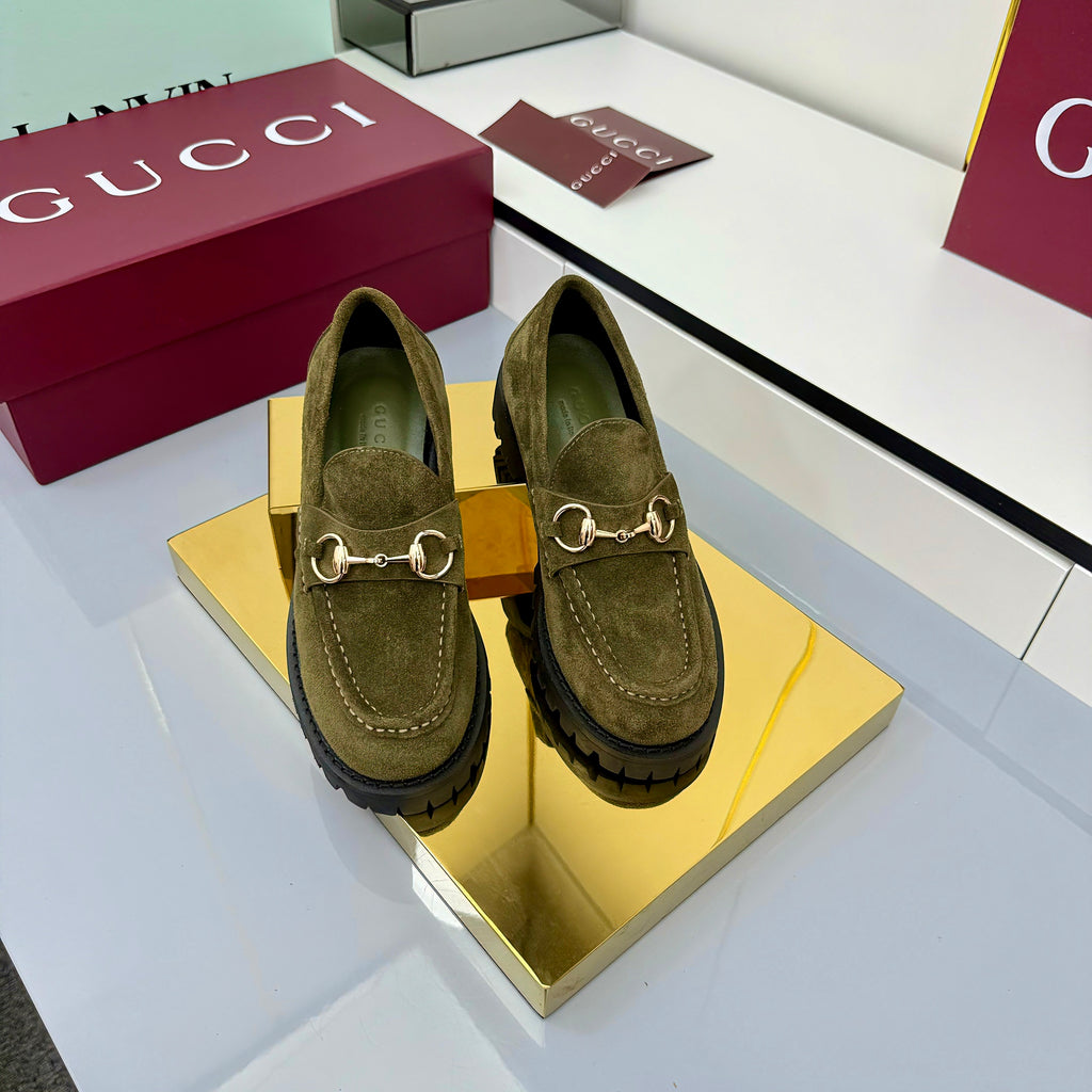 Z2Q105B304 Popular high-quality Shoes