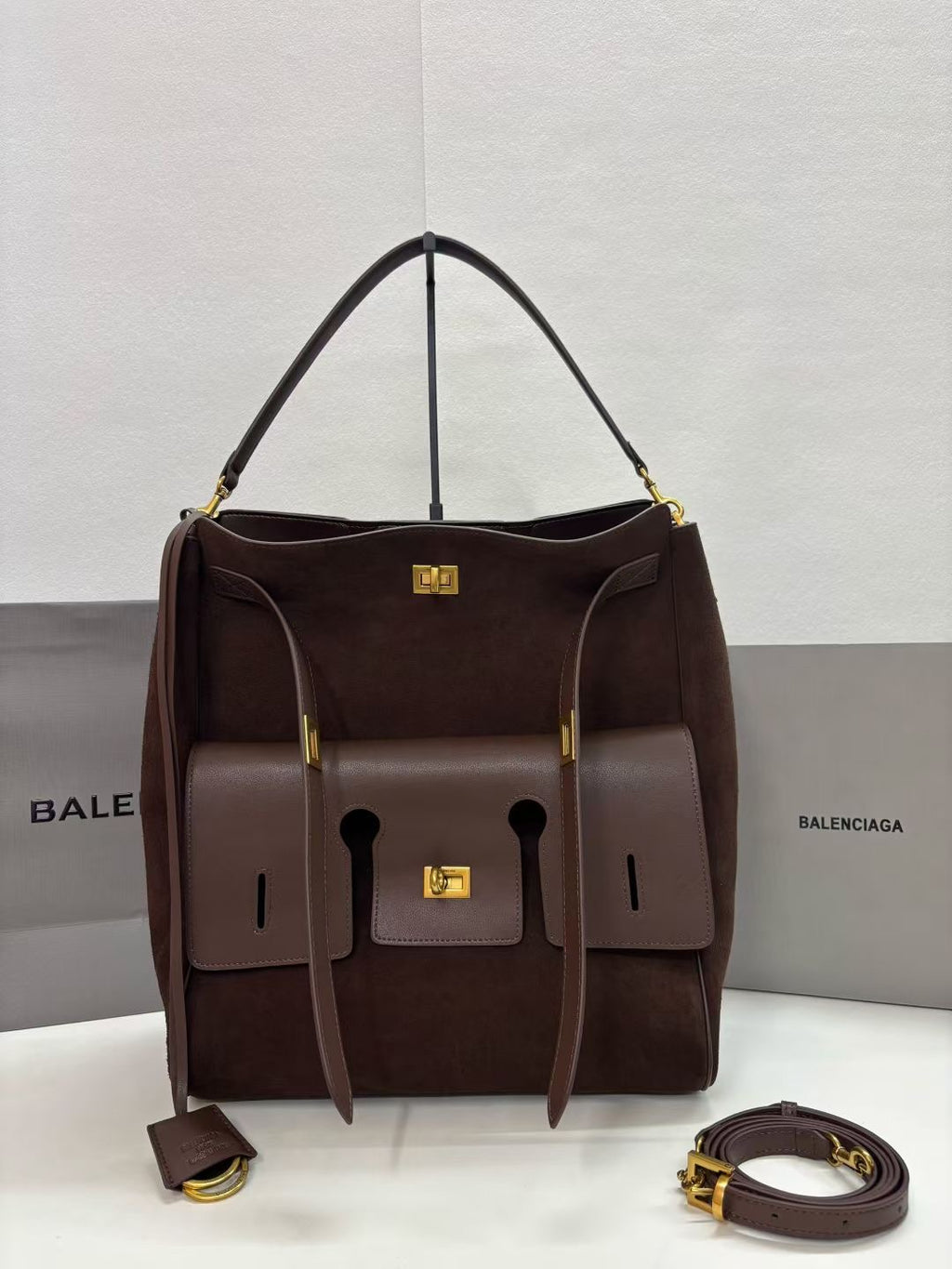 B1P36J121 Popular leather bag