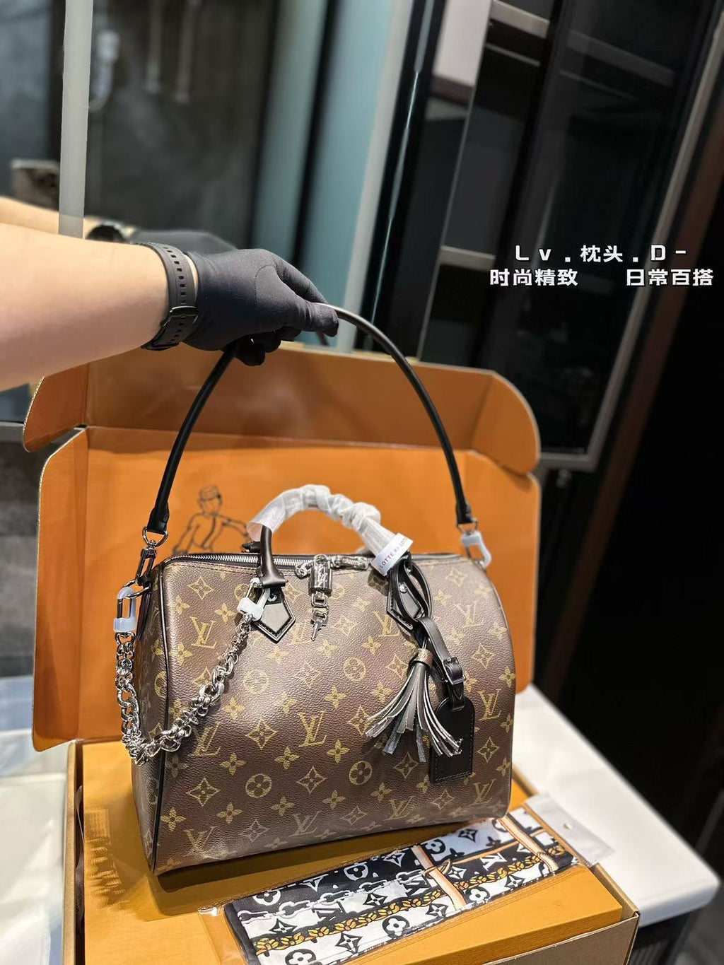 B1W15E22 Popular   leather bag
