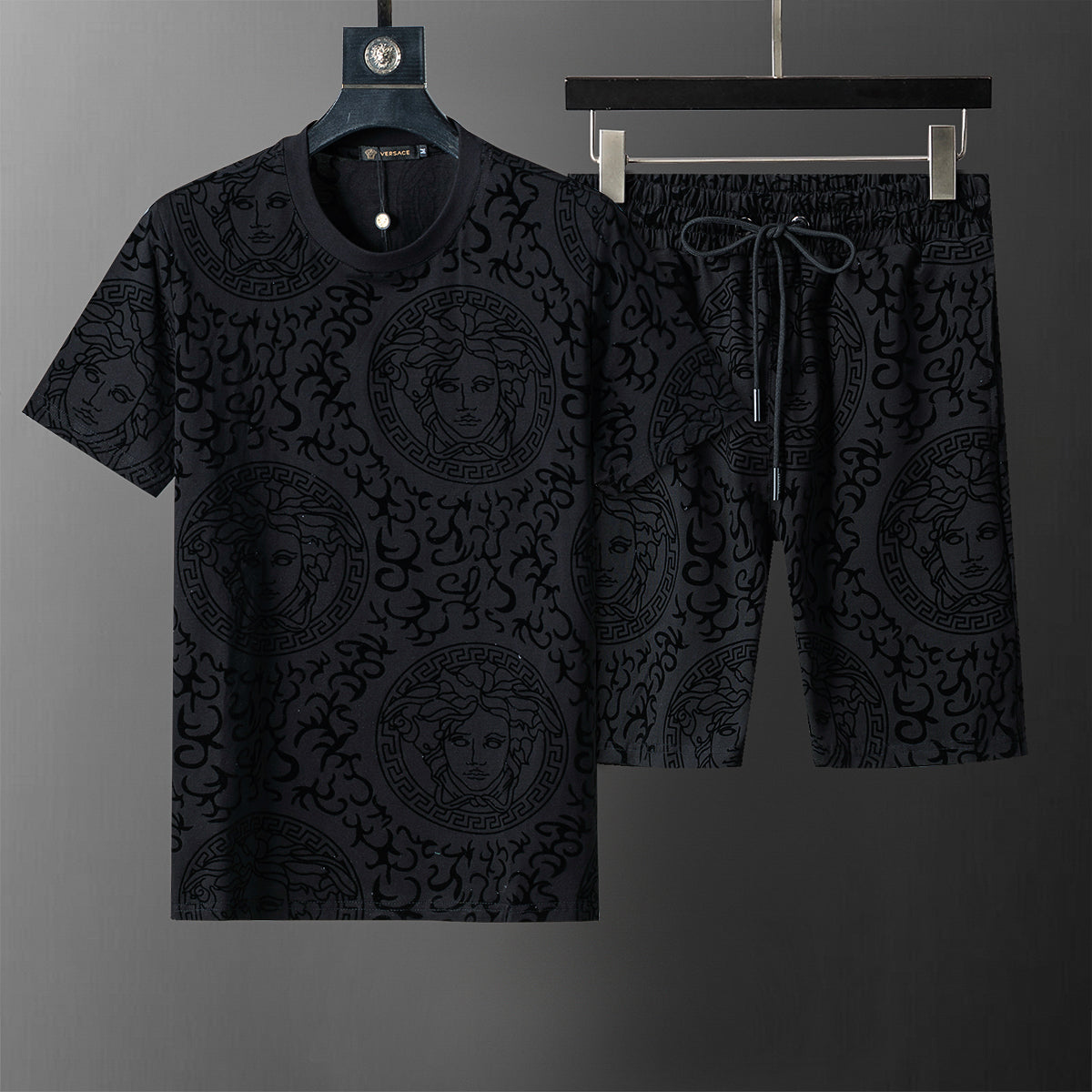 U1W35V114  Popular shirt and shorts set