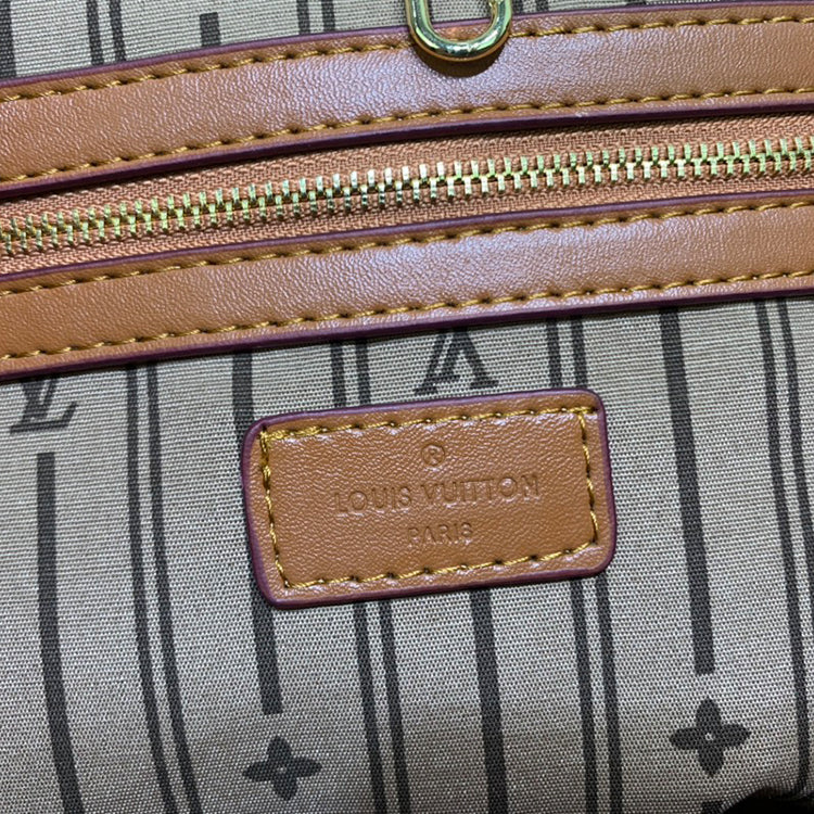 B1X51E01 Popular  leather bag 