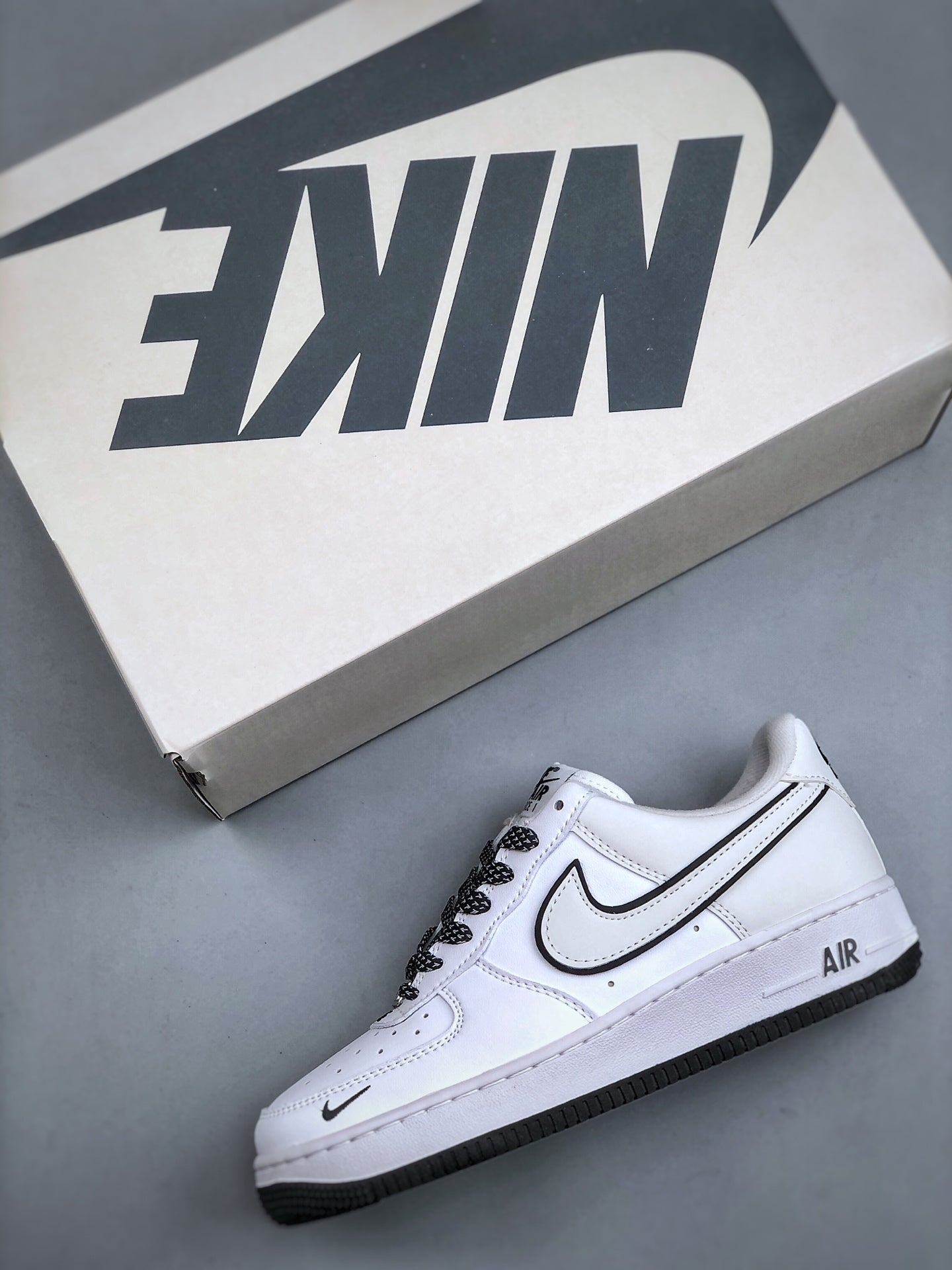 Z4Q95A81 Popular Shoes
