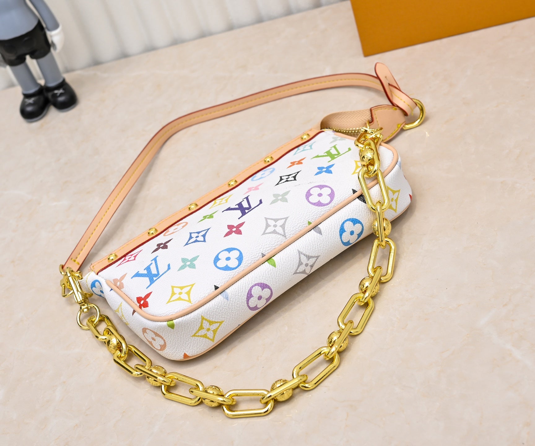 B1X45E12 Popular leather bag