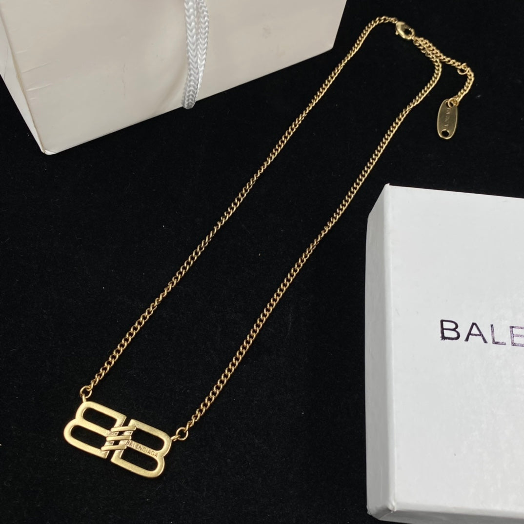 X1Q85J352X Popular Necklaces