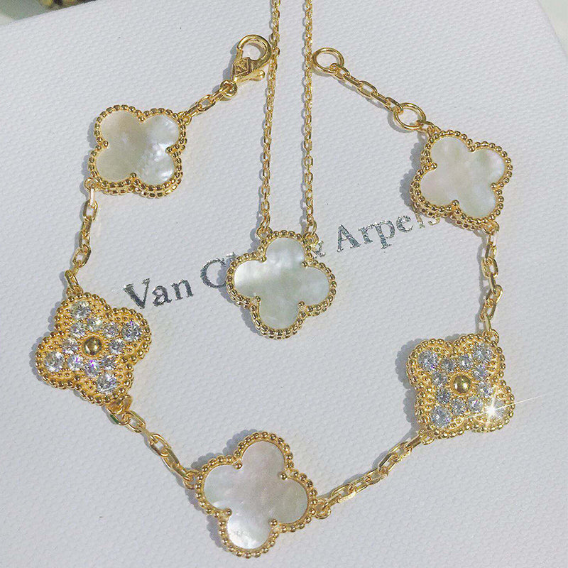 X5X53VA179K  Popular bracelets 5 flowers normal size1.5cm flower