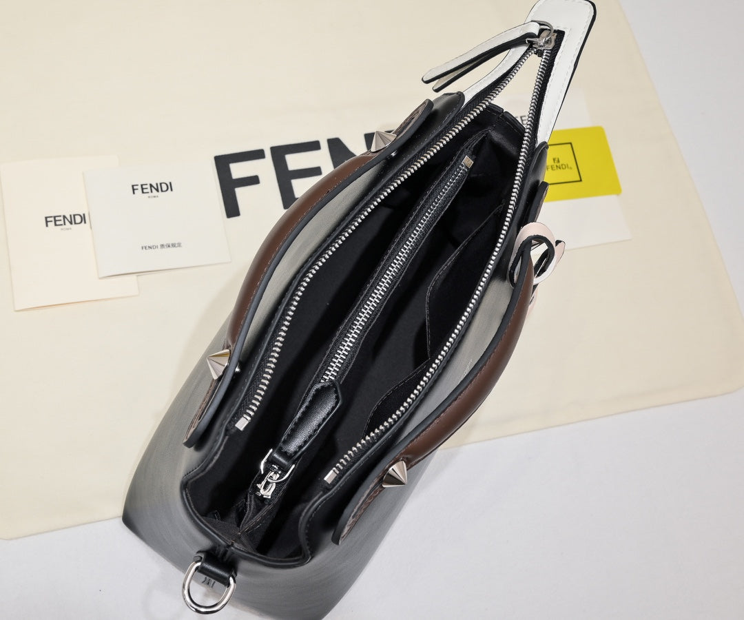B12X43F132 Popular leather bag 