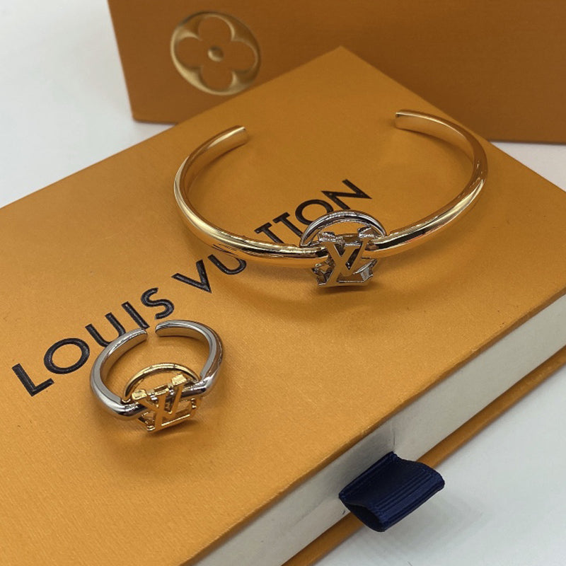 X1B91E406K  Popular   rings. Earrings. Bracelets