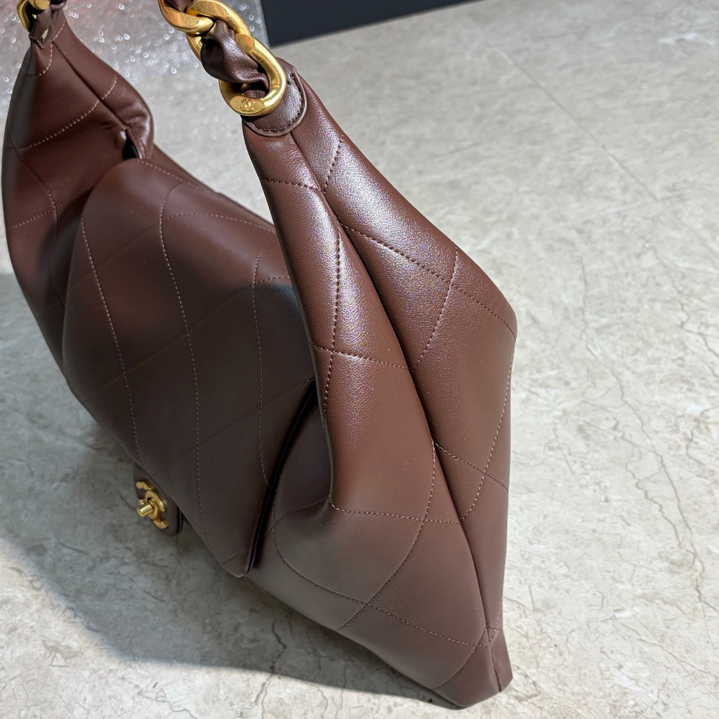 B1R15C146 Popular leather bag