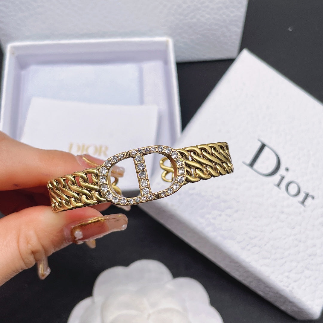 X1Z34D247K  Popular Bracelets