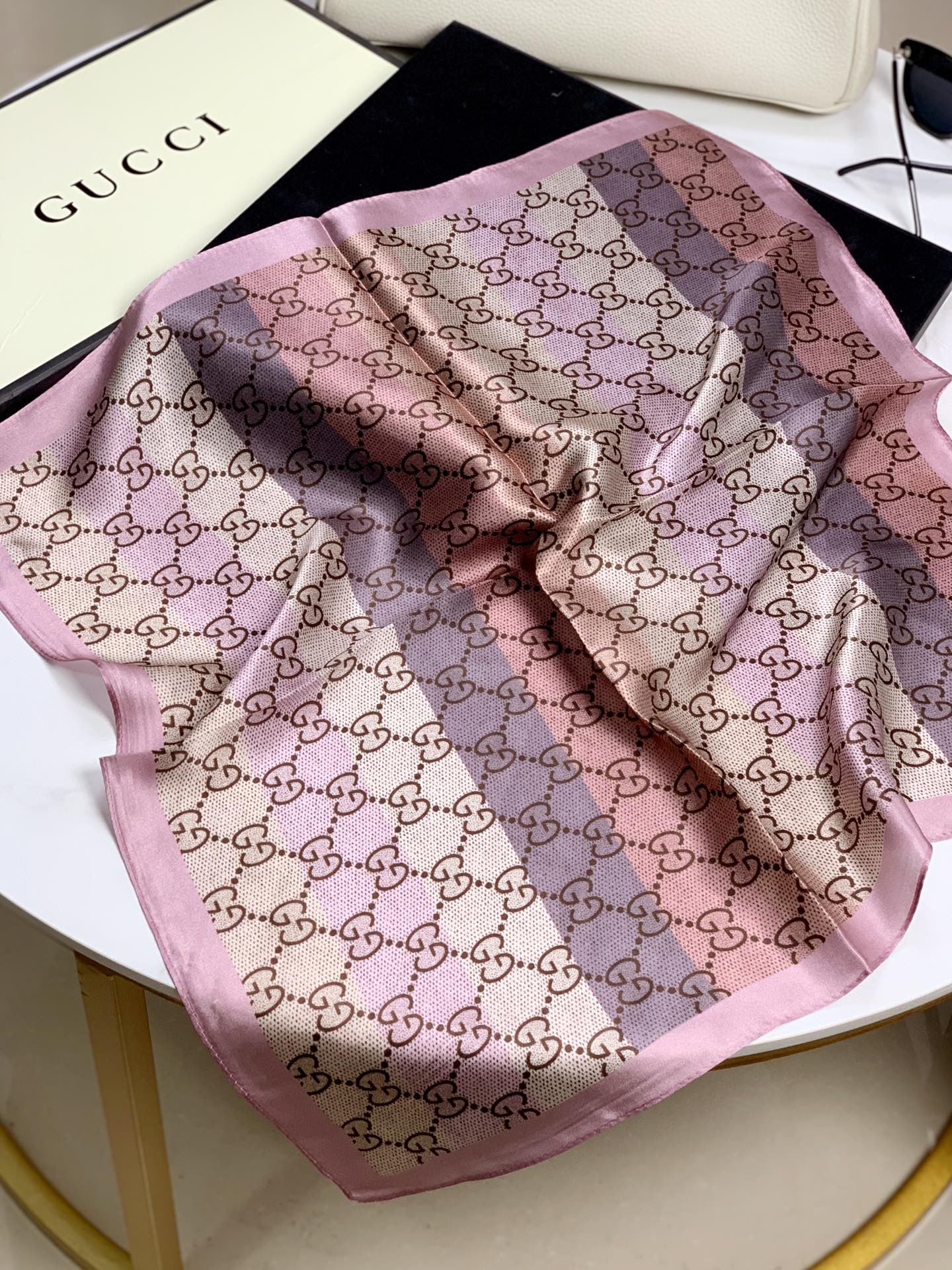 W1N55C10 Popular Silk Scarve