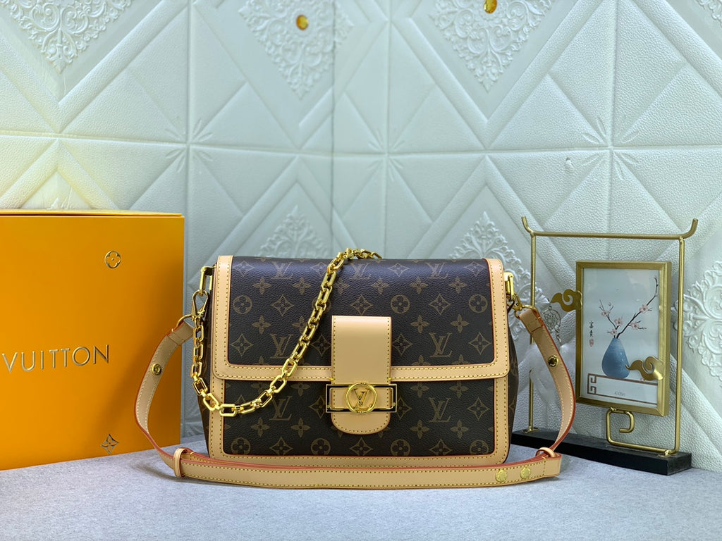 B12X44E344 Popular  leather bag 