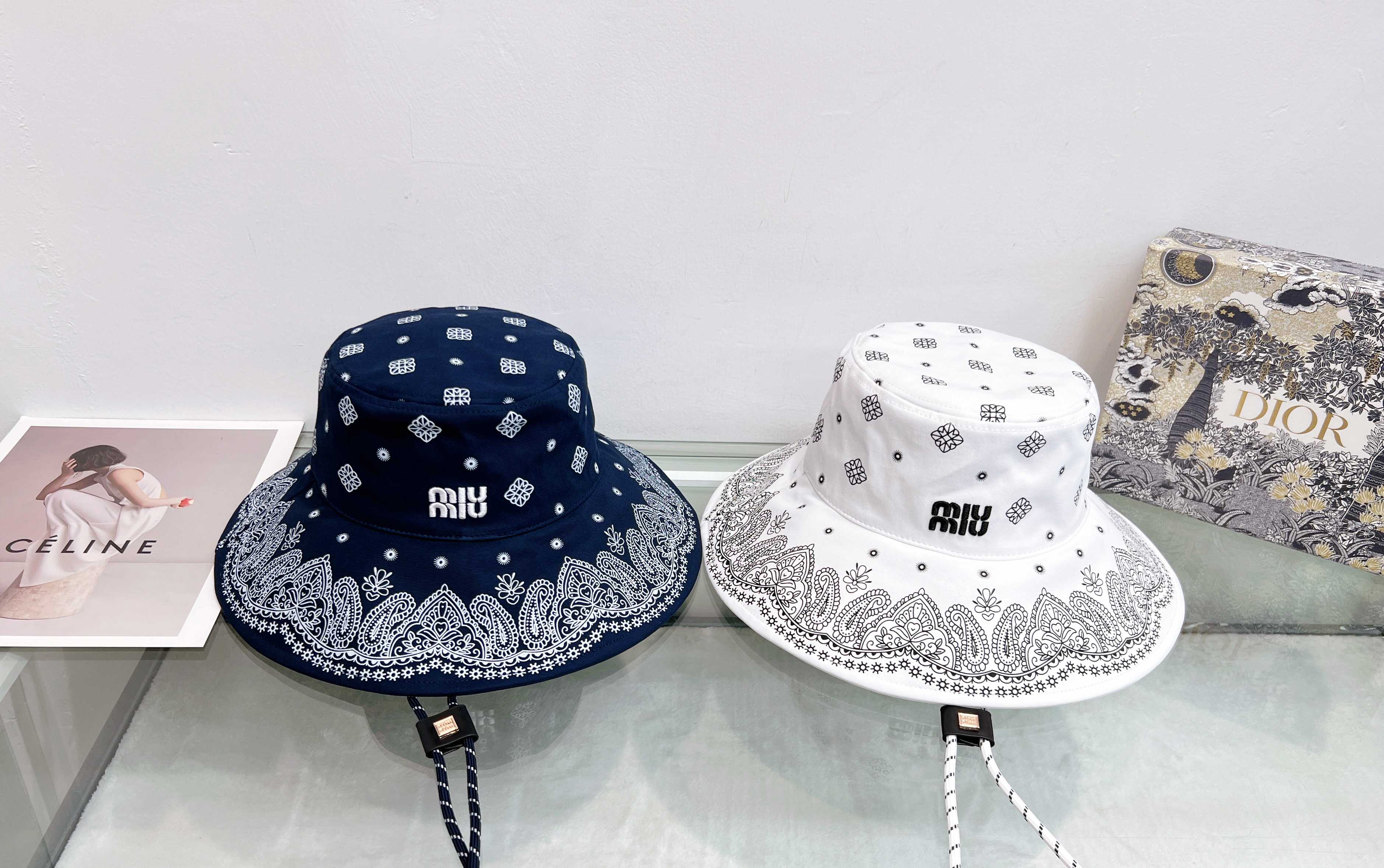 M1Q85A82 Popular hats