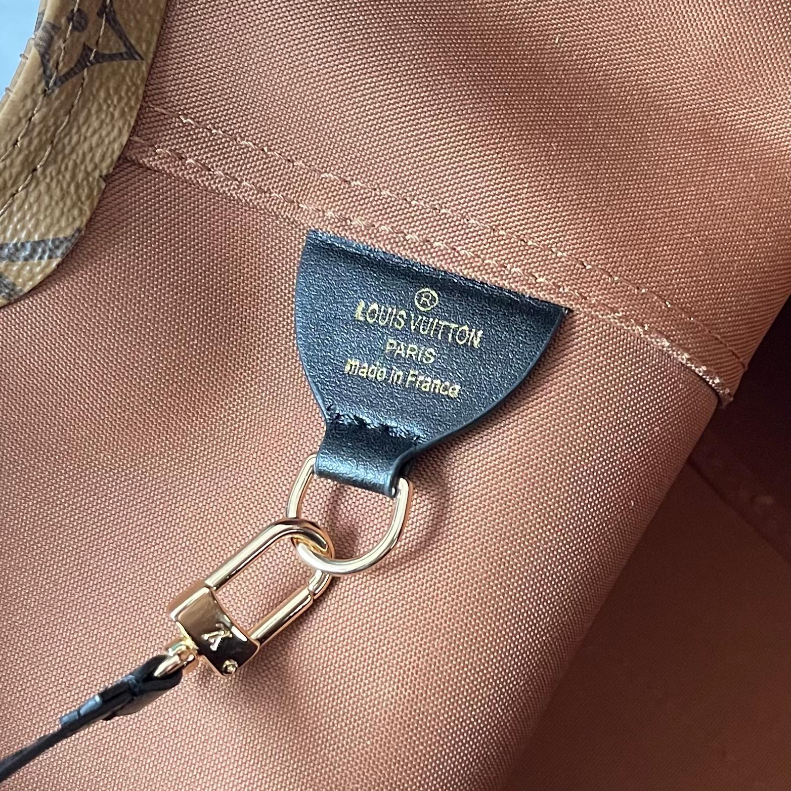 B1X34E274 Popular   leather bag 