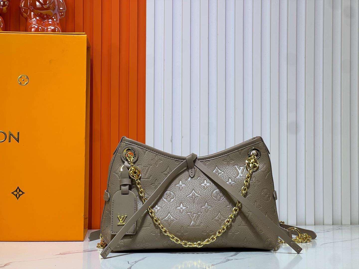 B1W15E33 Popular  leather bag