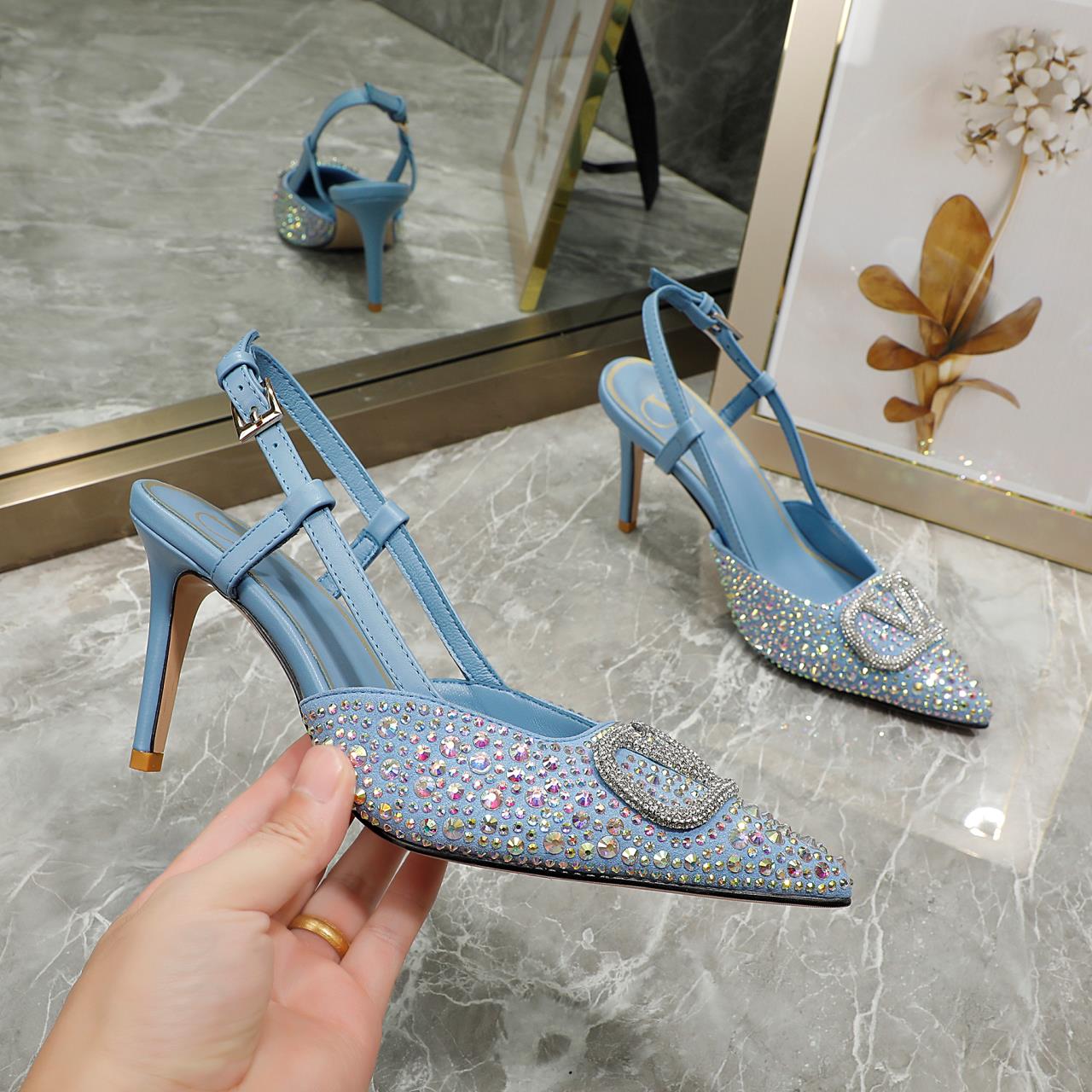 Z2R45VL13 Popular leather  High heels