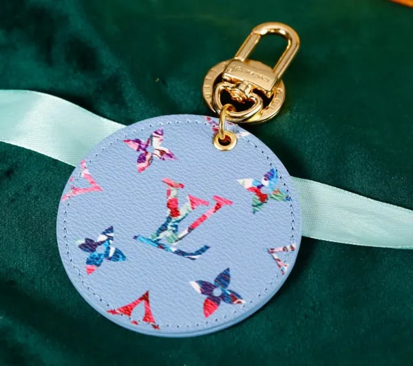 A1Q105E22 Popular bag 's charms accessories